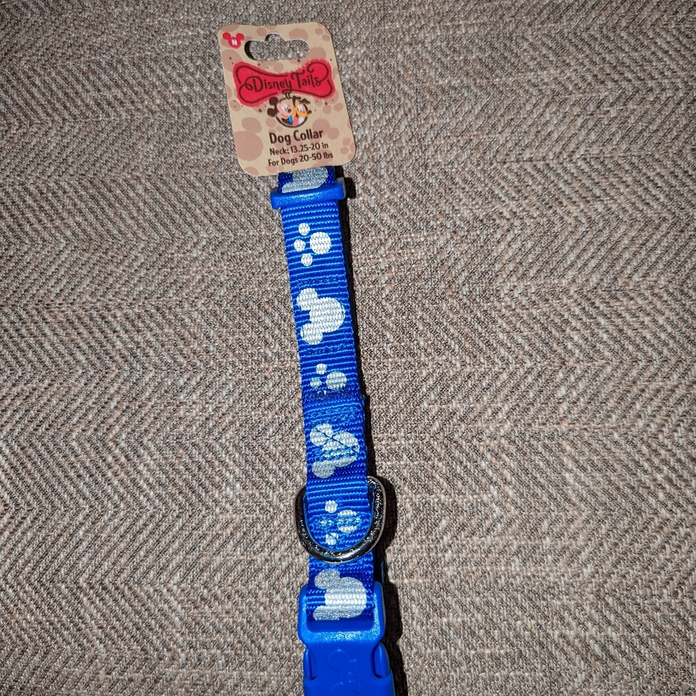 Disney world AUTHENTIC park merch dog collar